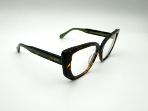 Alternative view of Lunette